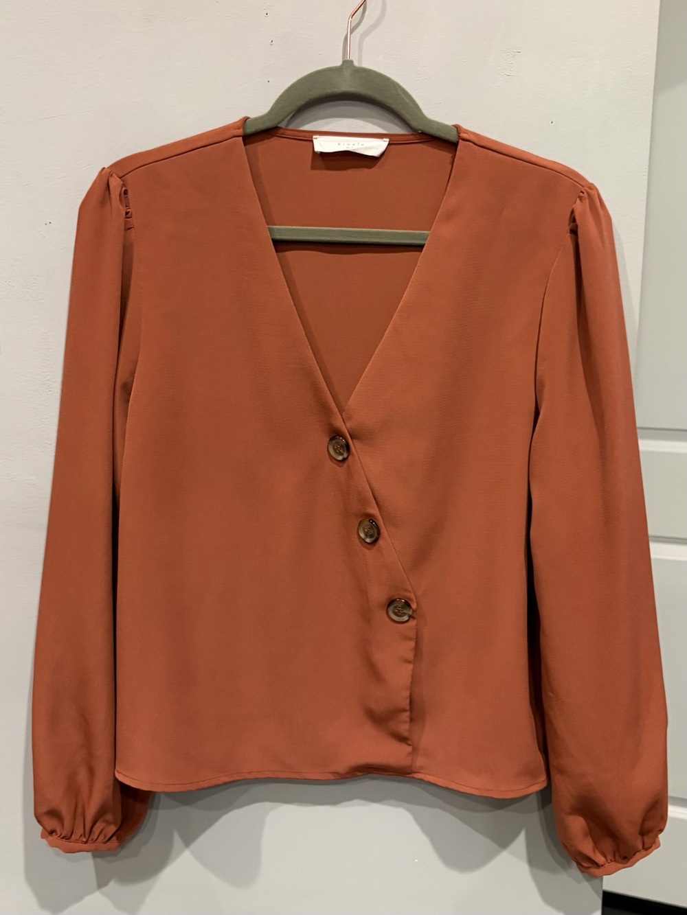ELODIE BURNT ORANGE BUTTON V NECK BLOUSE